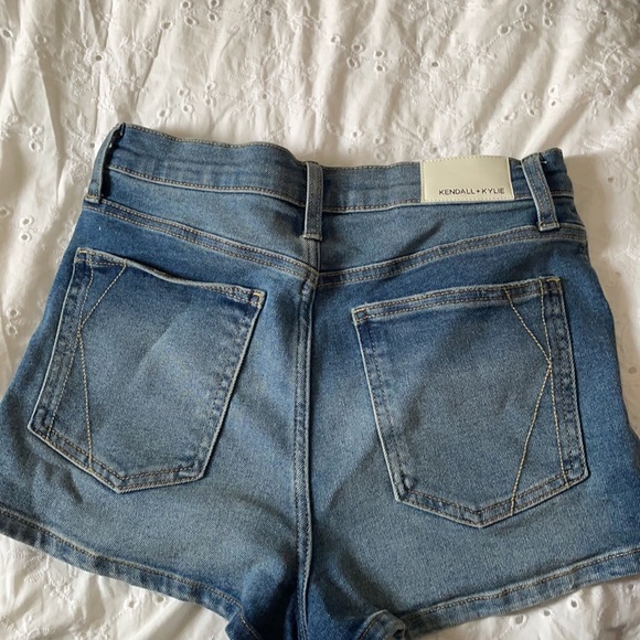 Kendall and Kylie shorts - Picture 2 of 2